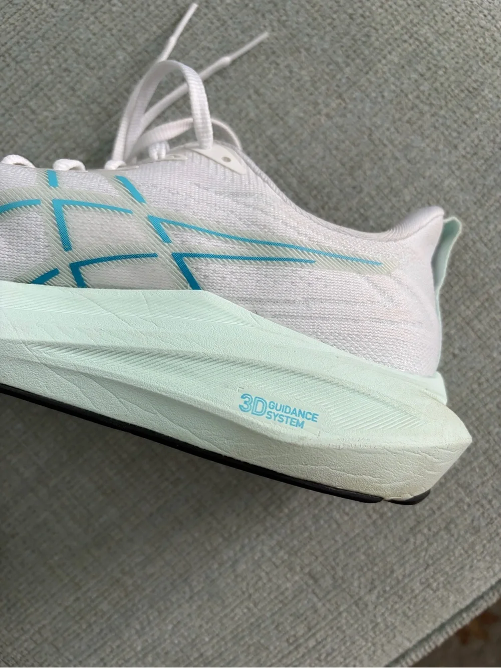 ASICS Gt-2000 13 Running Shoes. White/Soothing Sea. 9.5
